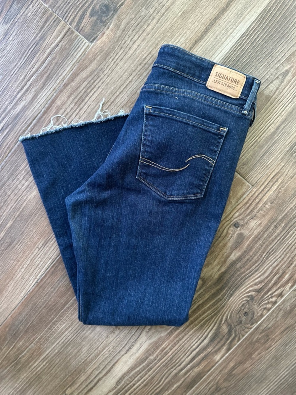 Levi’s women Blue Mid Rise Bootcut Denim Jeans - Picture 2 of 11